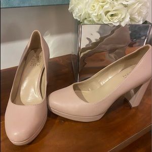 nude platform pump